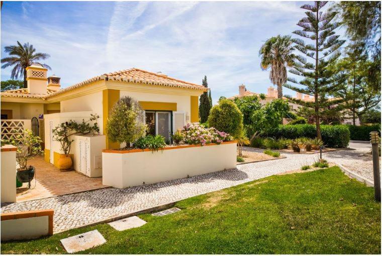 2Bedroom Bungalow Heated Shared Pool ,Near Carvoeiro And Ferrugudo Экстерьер фото